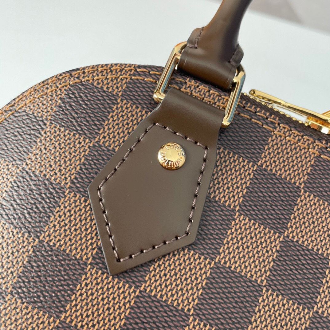 LV-Chessboard Shell Bag