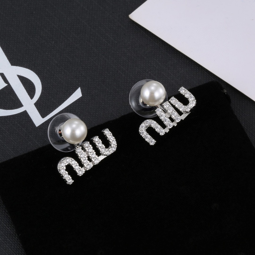 MIU MIU-Pearl letter earrings