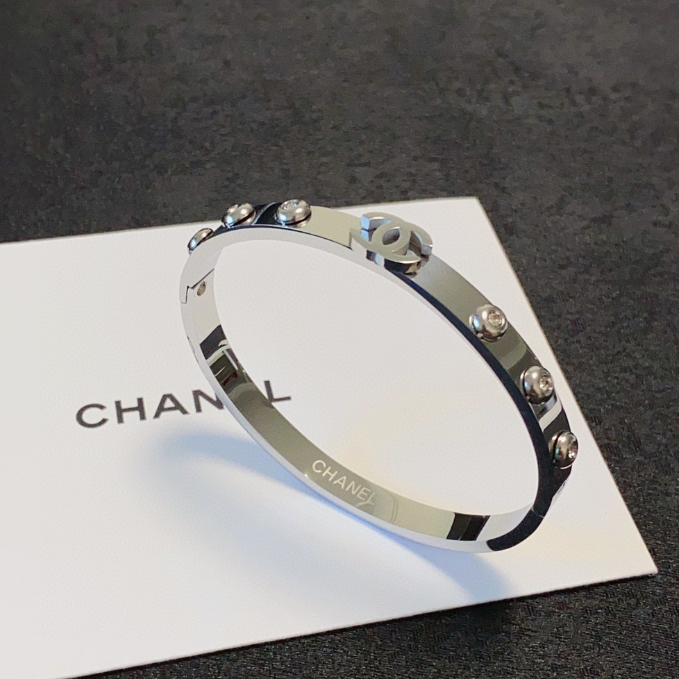 Chanel - Six Sparkling Diamond Bracelets