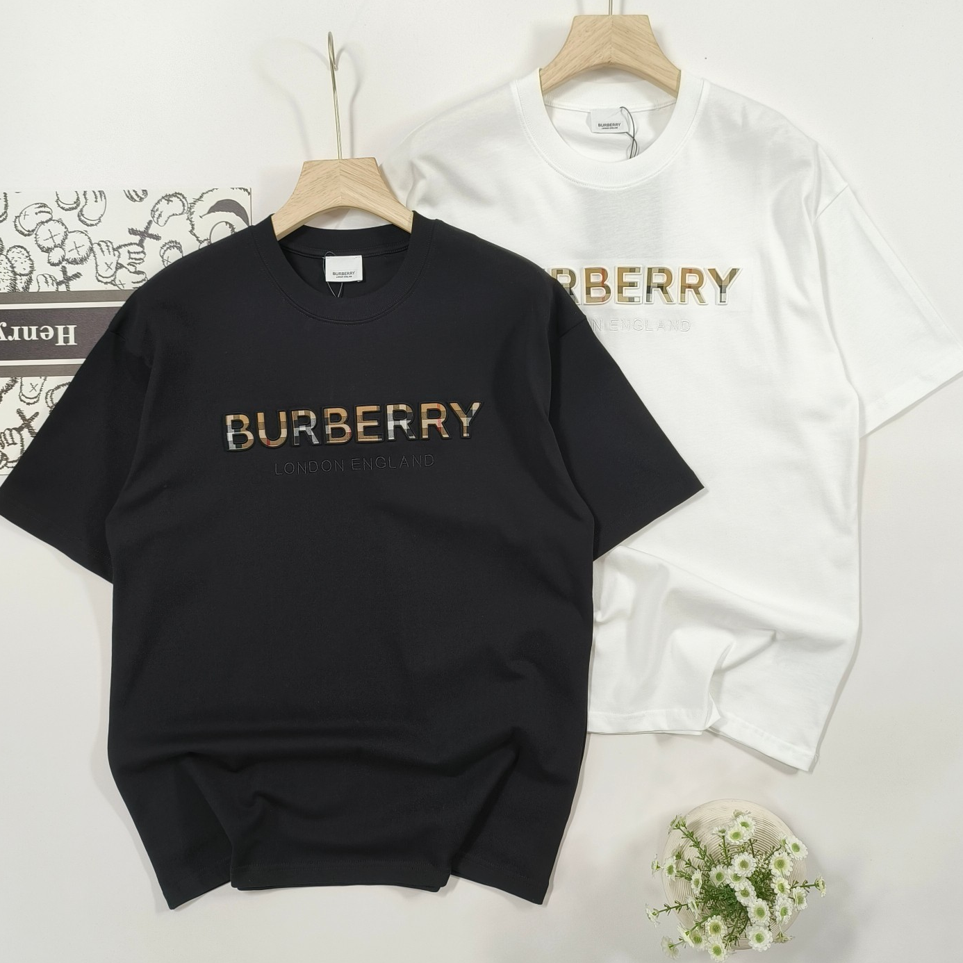 BURBERRY - New Letter Logo Casual Short Sleeved T-shirt