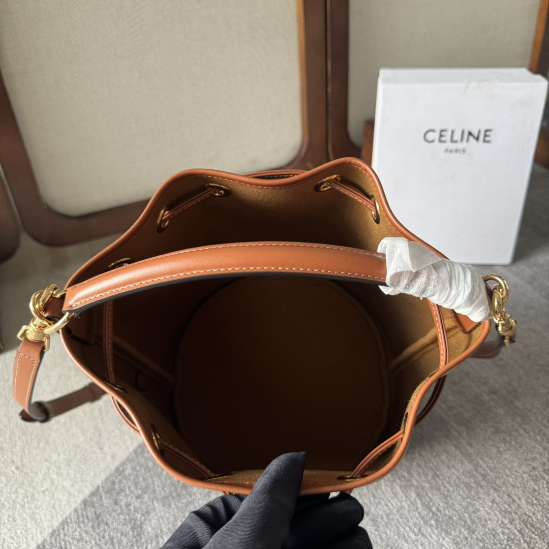 Celine-Bucket bag