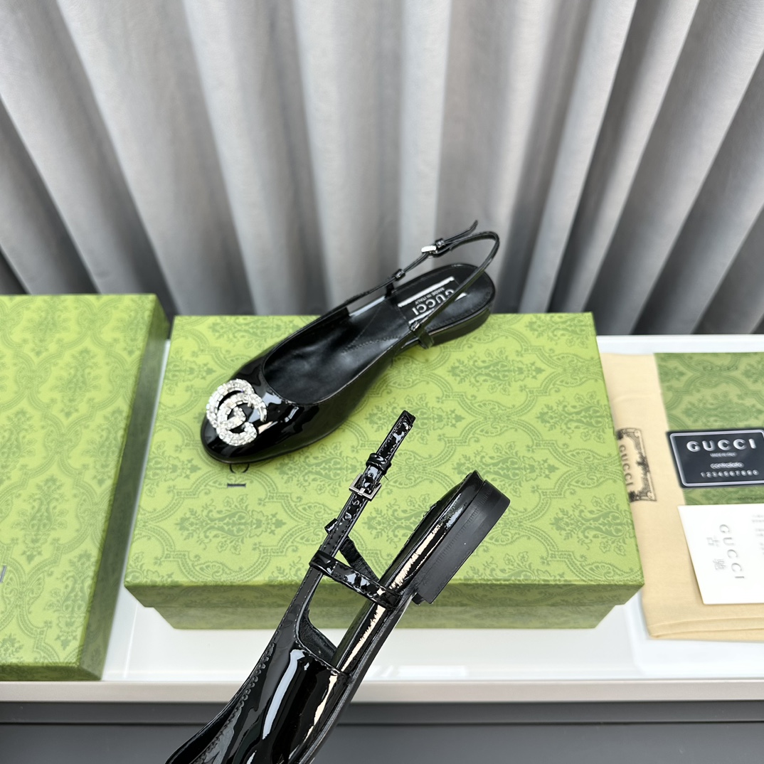 GUCCI-Crystal Diamond Double G Buckle