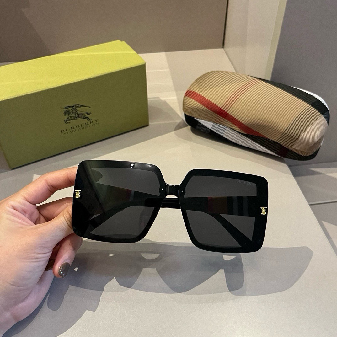 Burberry-Unisex Large Frame Sunglasses