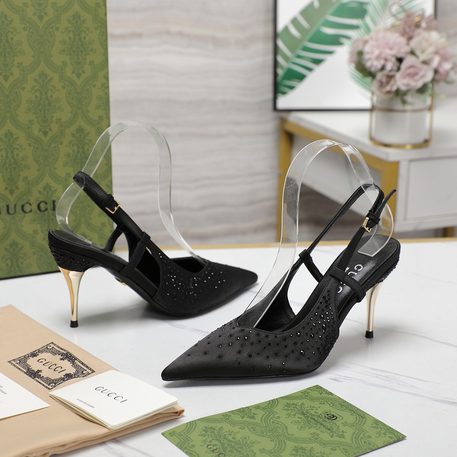 GUCCI-Pointed single shoe