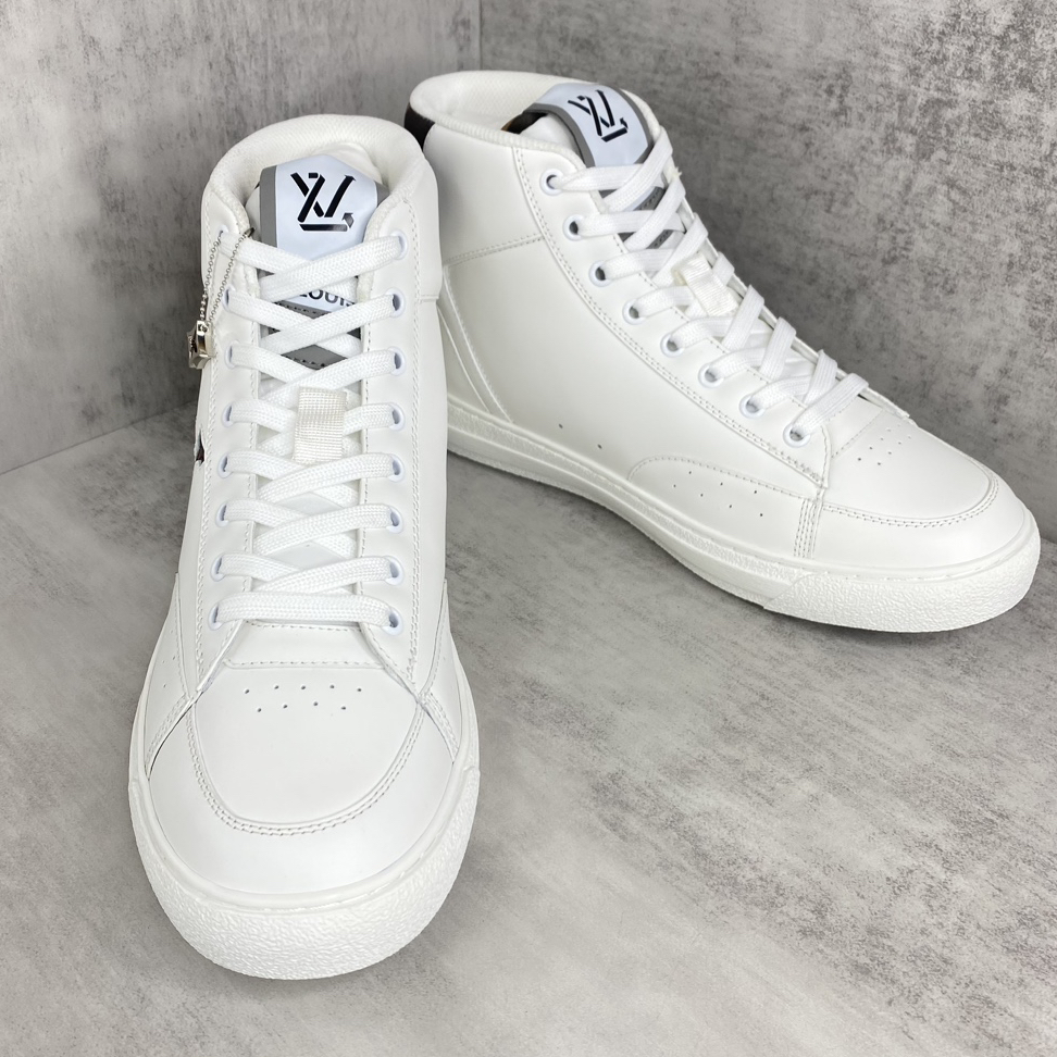 LV - Charlie Round Toe Lace Up High Top Board Shoes
