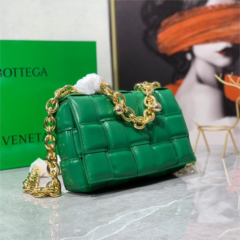 BV-Padded cassette chain pillow bag