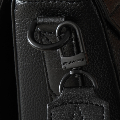 LV-Delicate Cowhide Mailman Bag