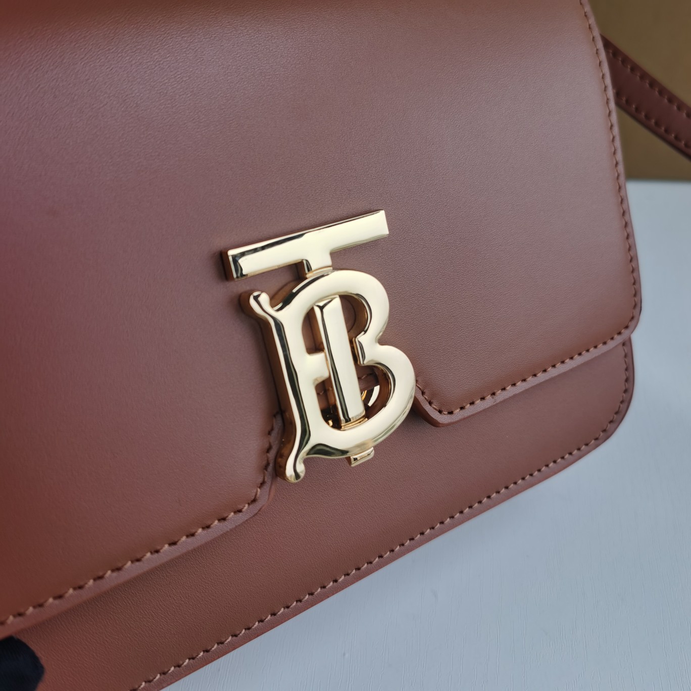 Burberry-Leather Lock Bag