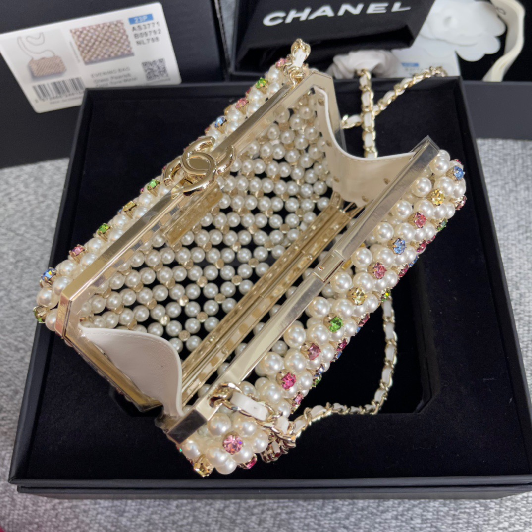 Chanel-Resort Evening Bag Pearl Glass Jewel Box