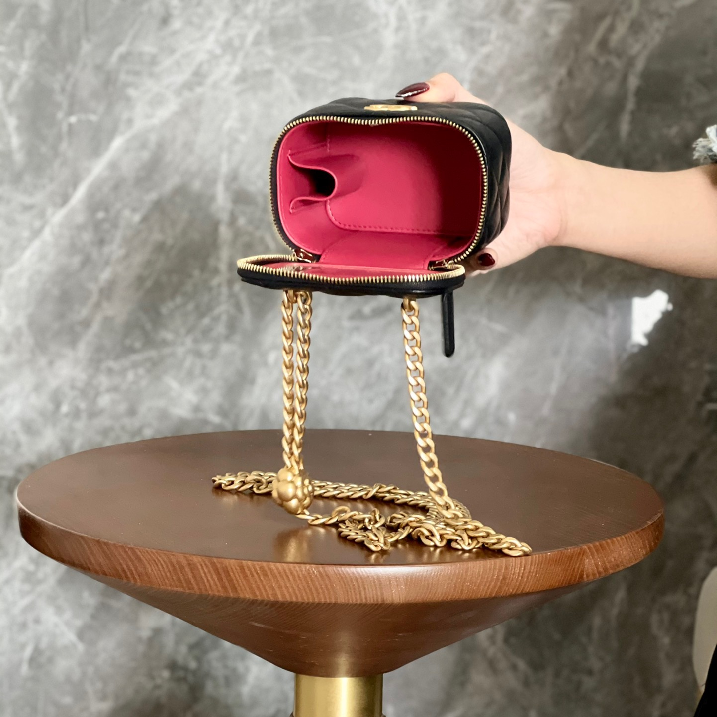 Chanel-Camellia sheepskin bag