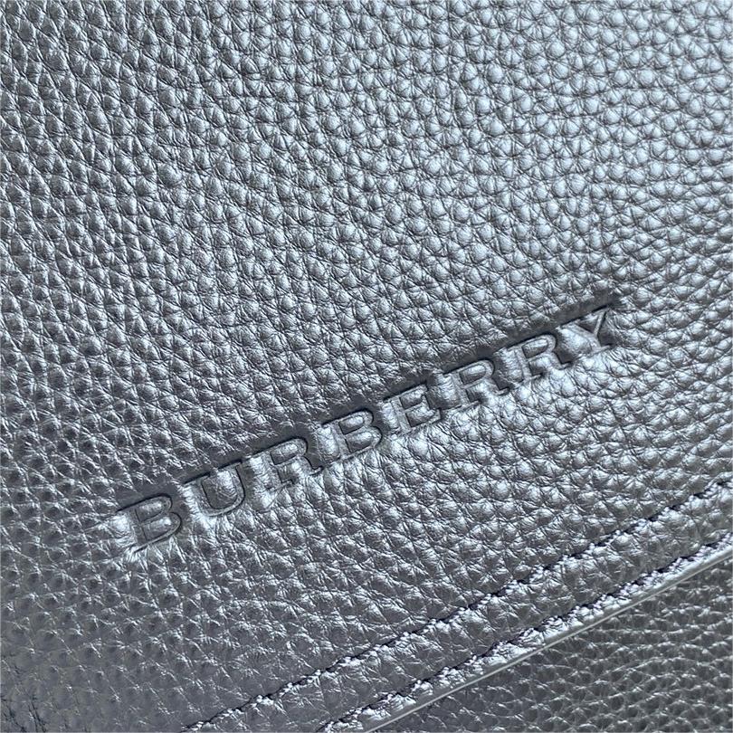 Burberry-Thick leather material mailman bag