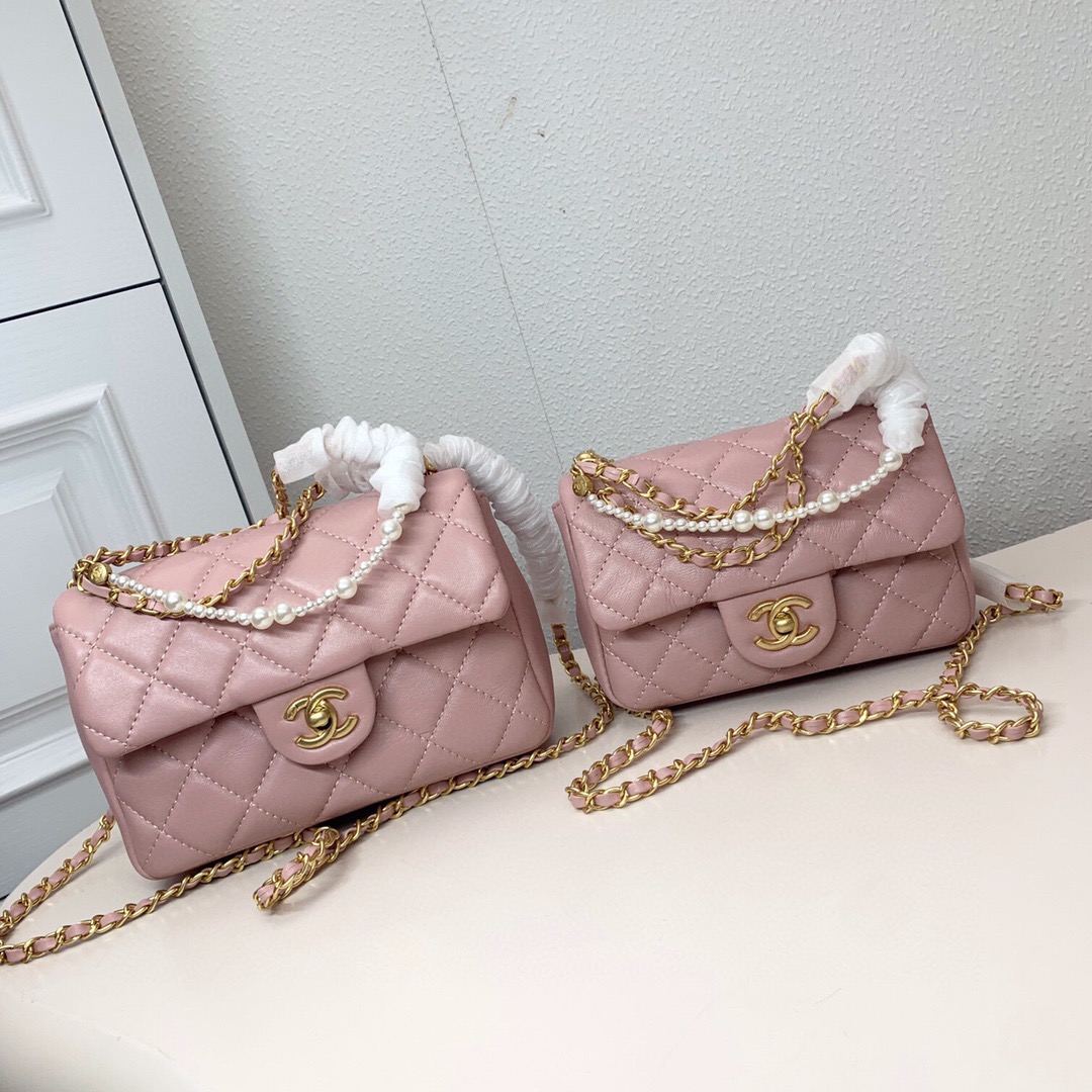 Chanel-Pearl mini handbag