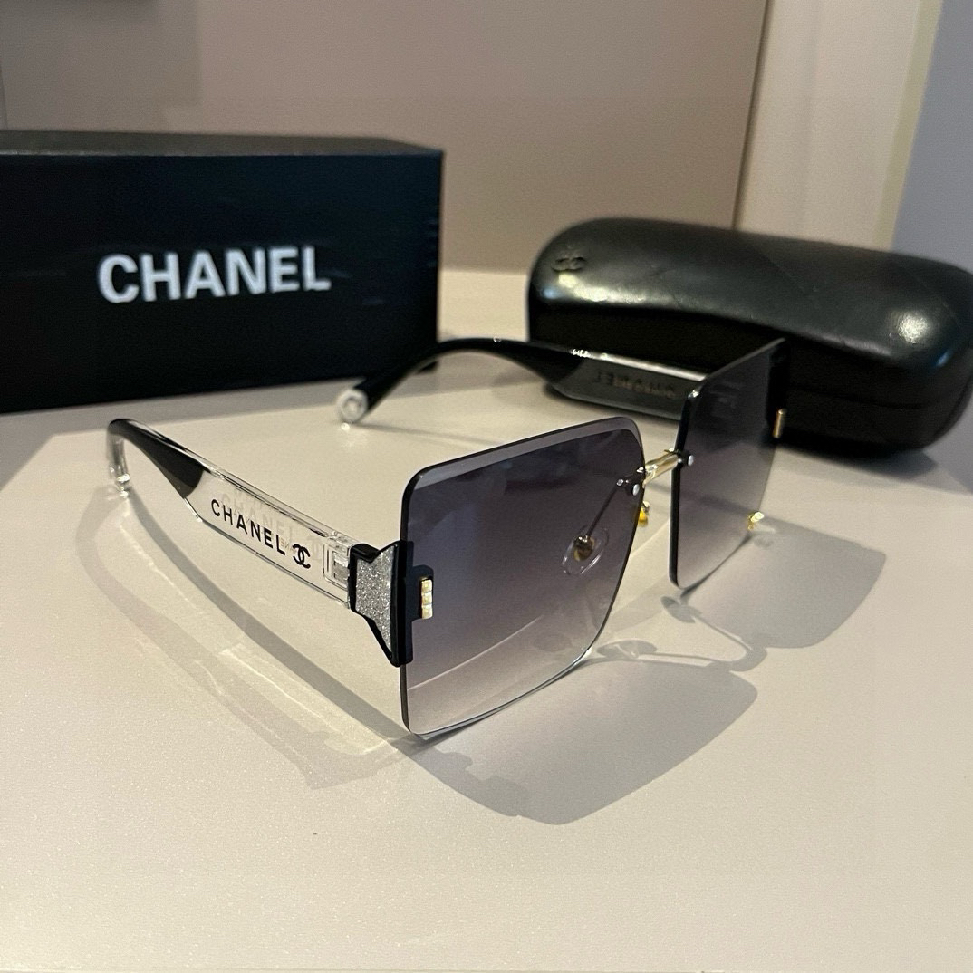 Chanel-Large box unisex Sunglasses