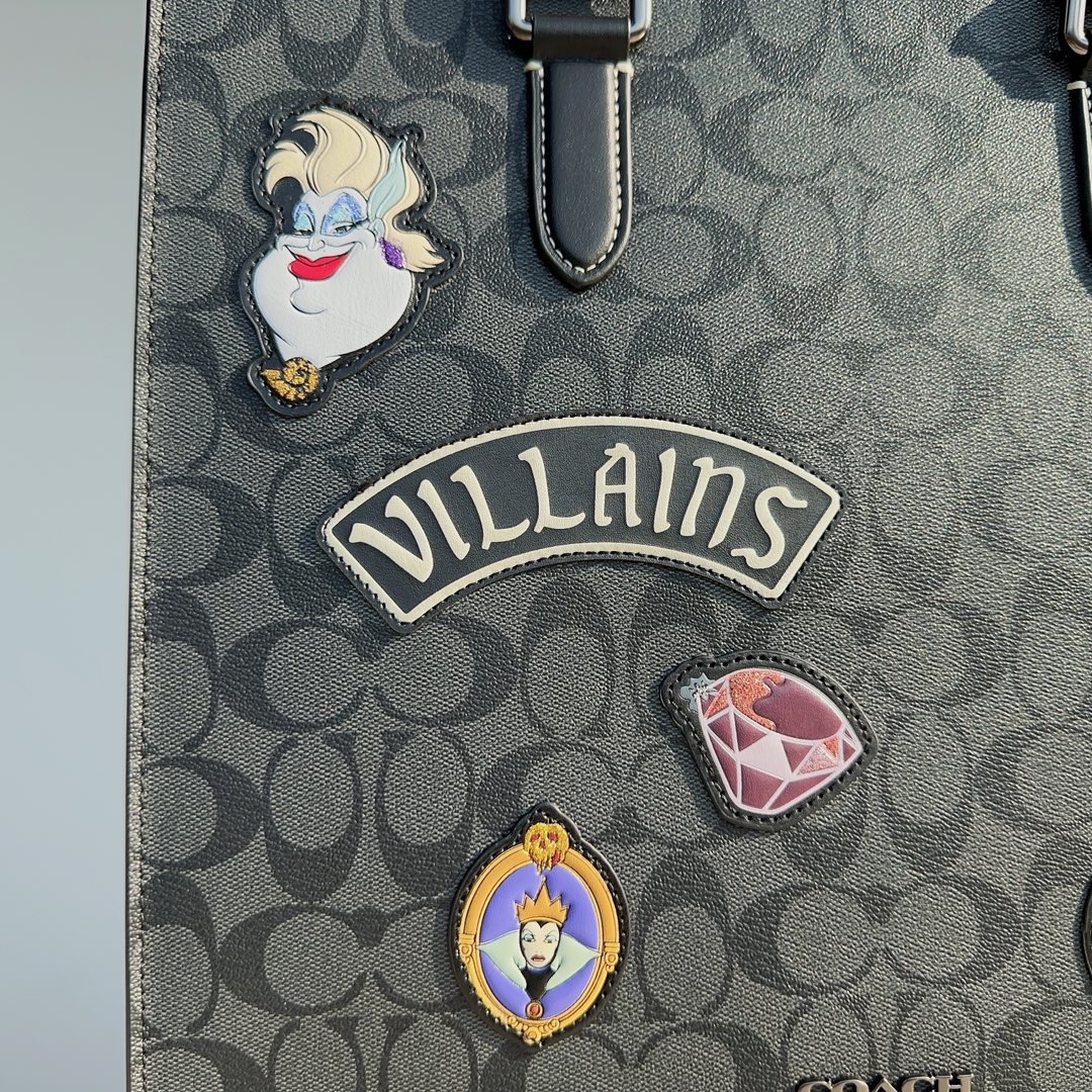 Coach-Disney Co branded Tote hvip88vip