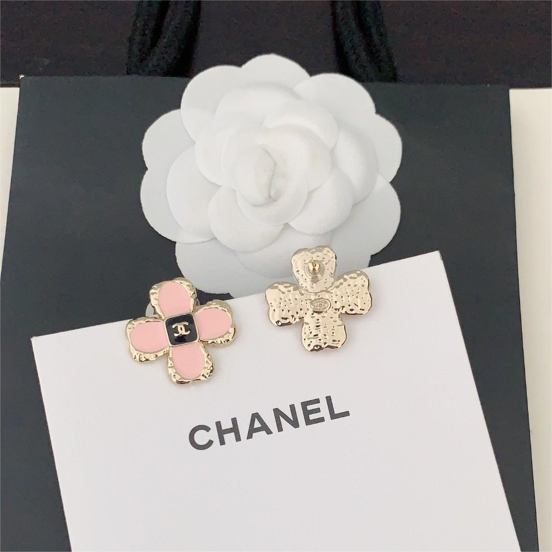 Chanel-Pink camellia earrings