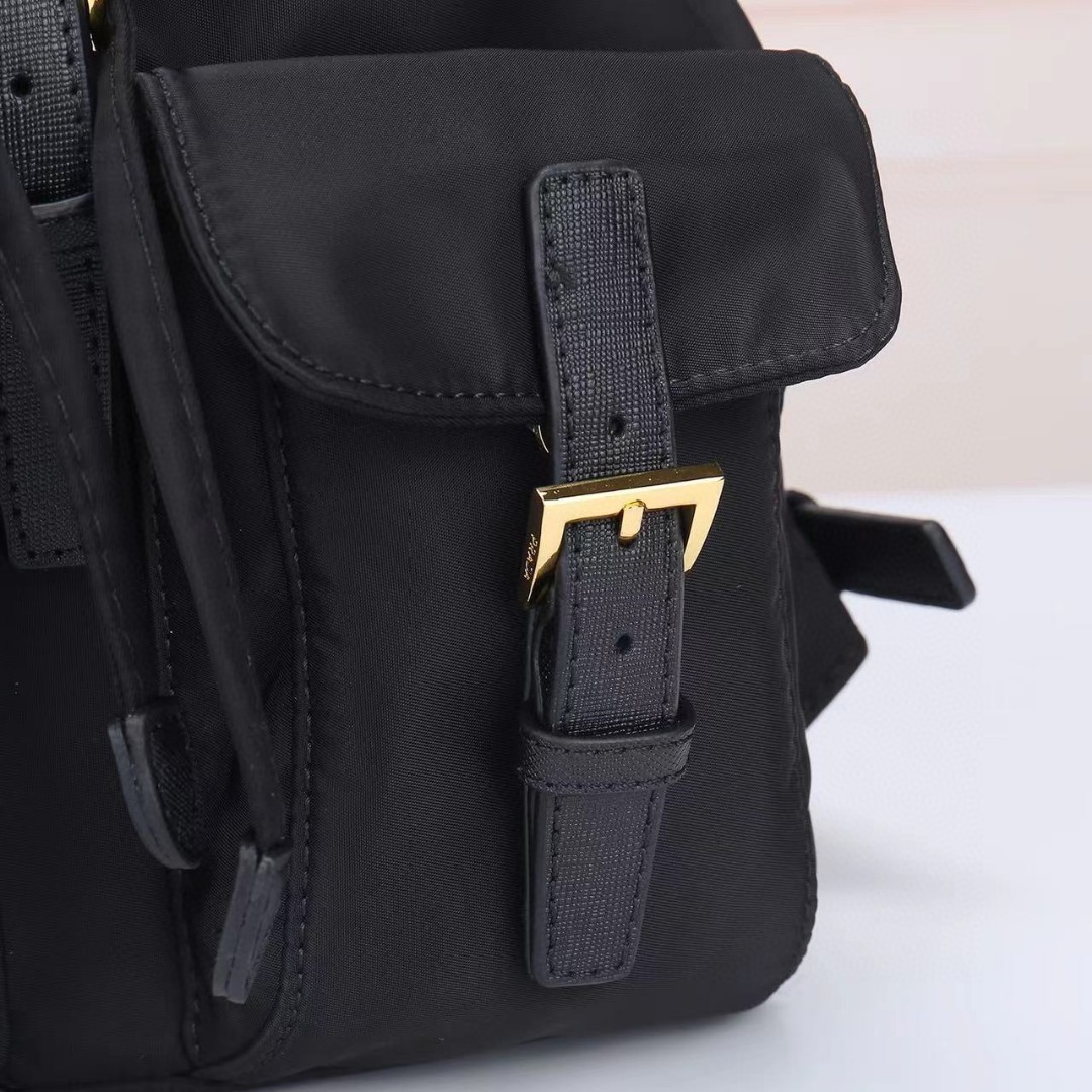 Prada-Golden buckle classic backpack