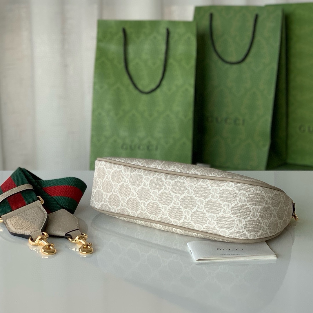 Gucci-ophidia series small strawberry pendant with wide shoulder strap handbag