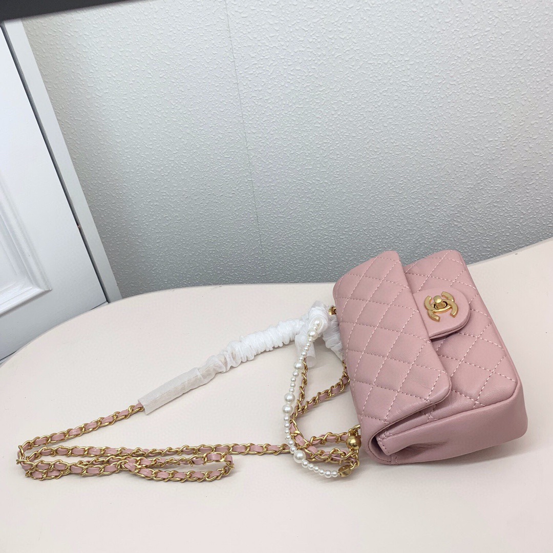 Chanel-Pearl mini handbag