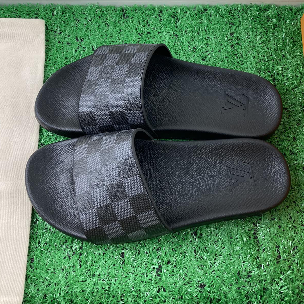 LOUIS VUITTON -Waterfront MULE BLACK Rubber Slide Sandals