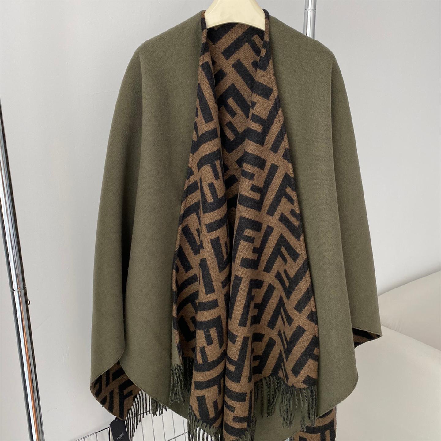 FENDI-Classic pattern wool and cashmere cape