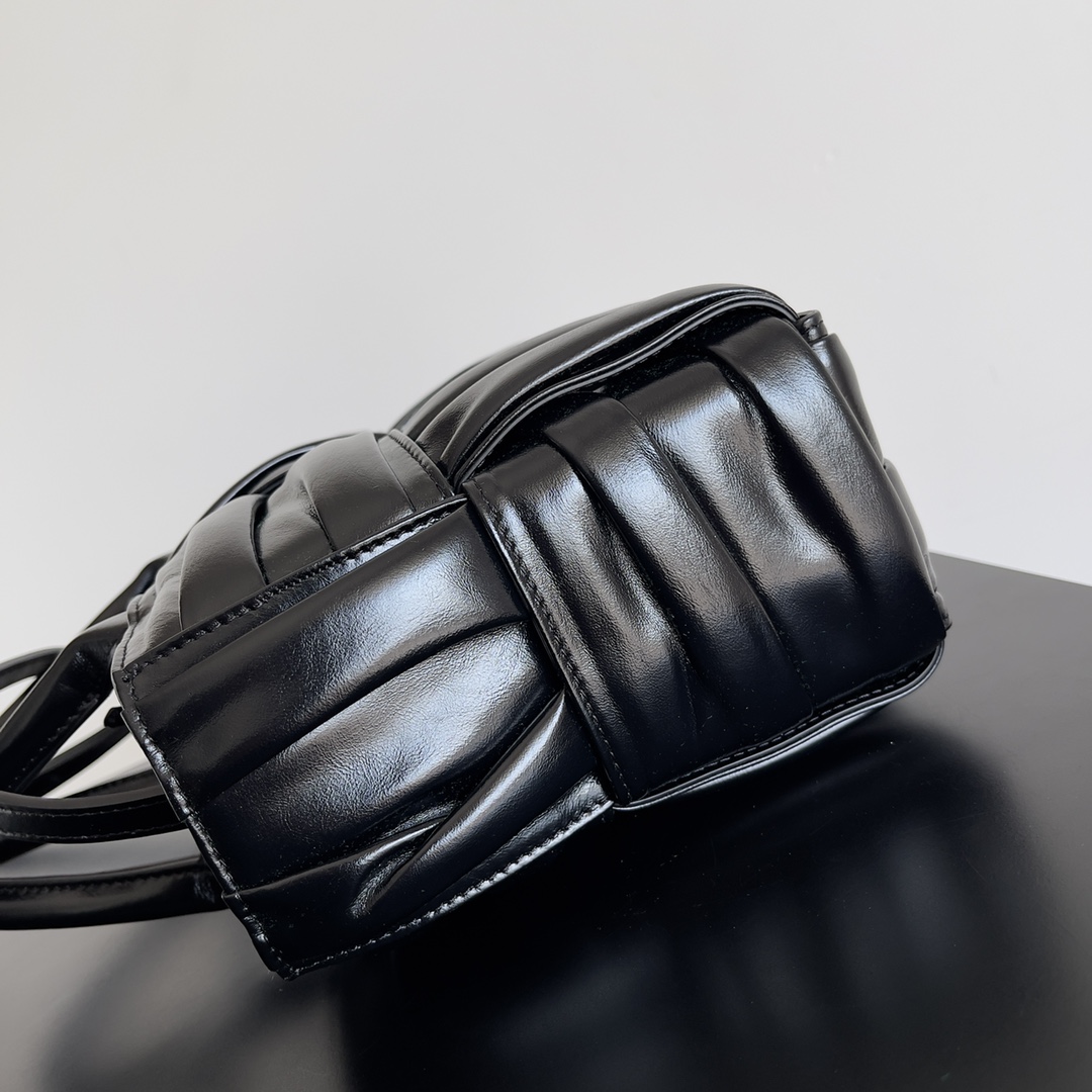 BV-Pleated Mini Tote Bag