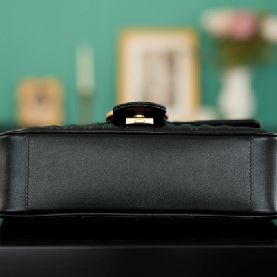 Gucci-Classic Black Shoulder Bag