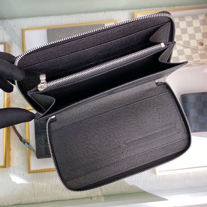 LV-Cross pattern black large single pull wallet