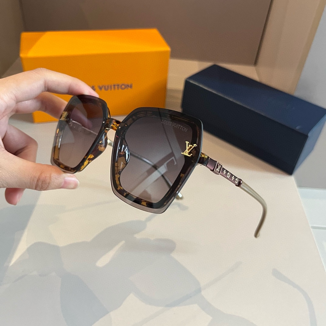 LV-Women's New Large Frame Sunglasses