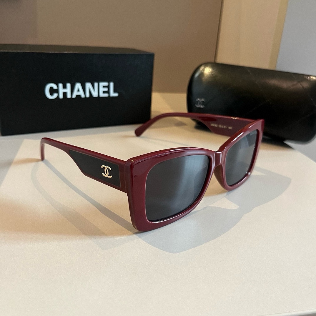 Chanel-socialite style Sunglasses