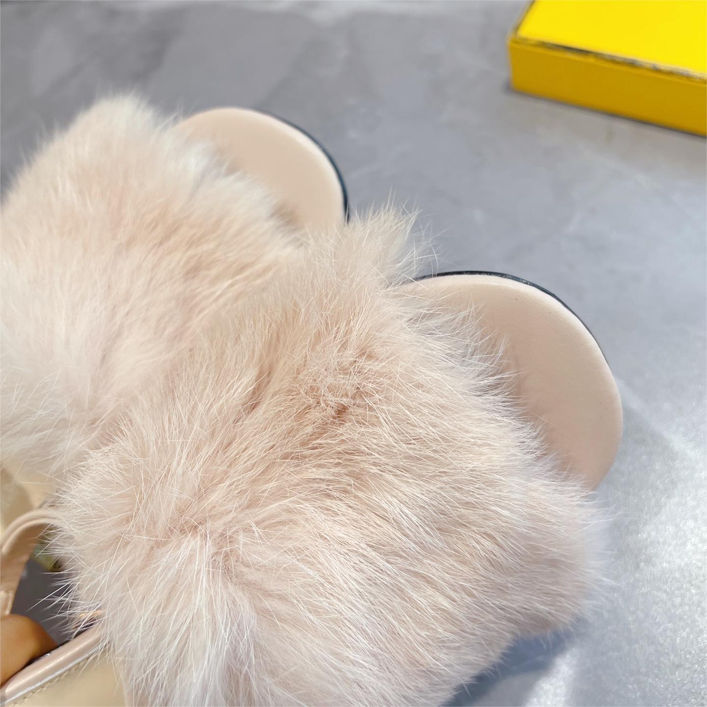 FENDI-Mink fur first shoes