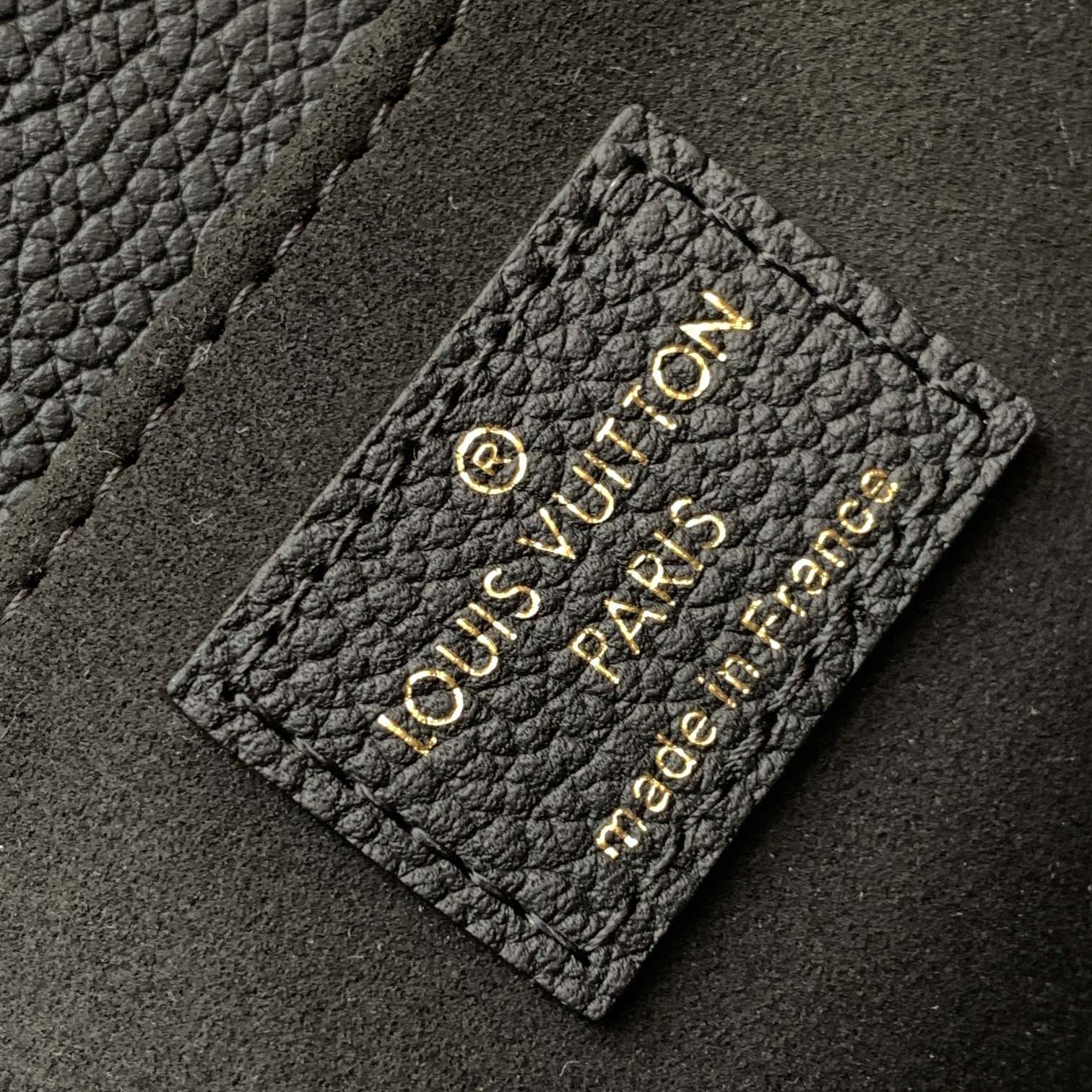 LV - Pochette Metis East - West Embossed Soft Grain Leather Handbag Crossbody Shoulder Bag