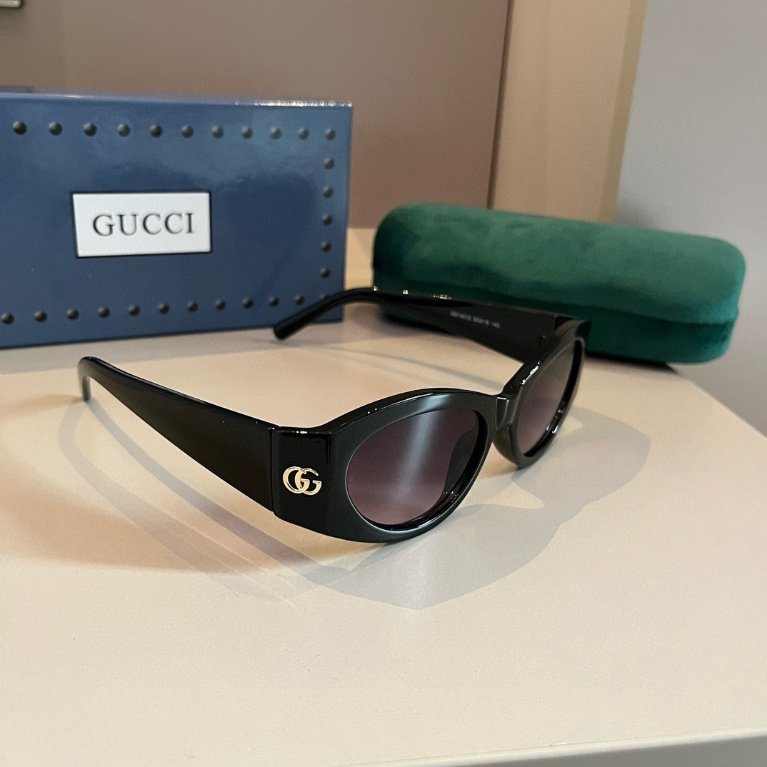 Gucci-Women's Cat Eye Small Frame Fashion Sunglasses