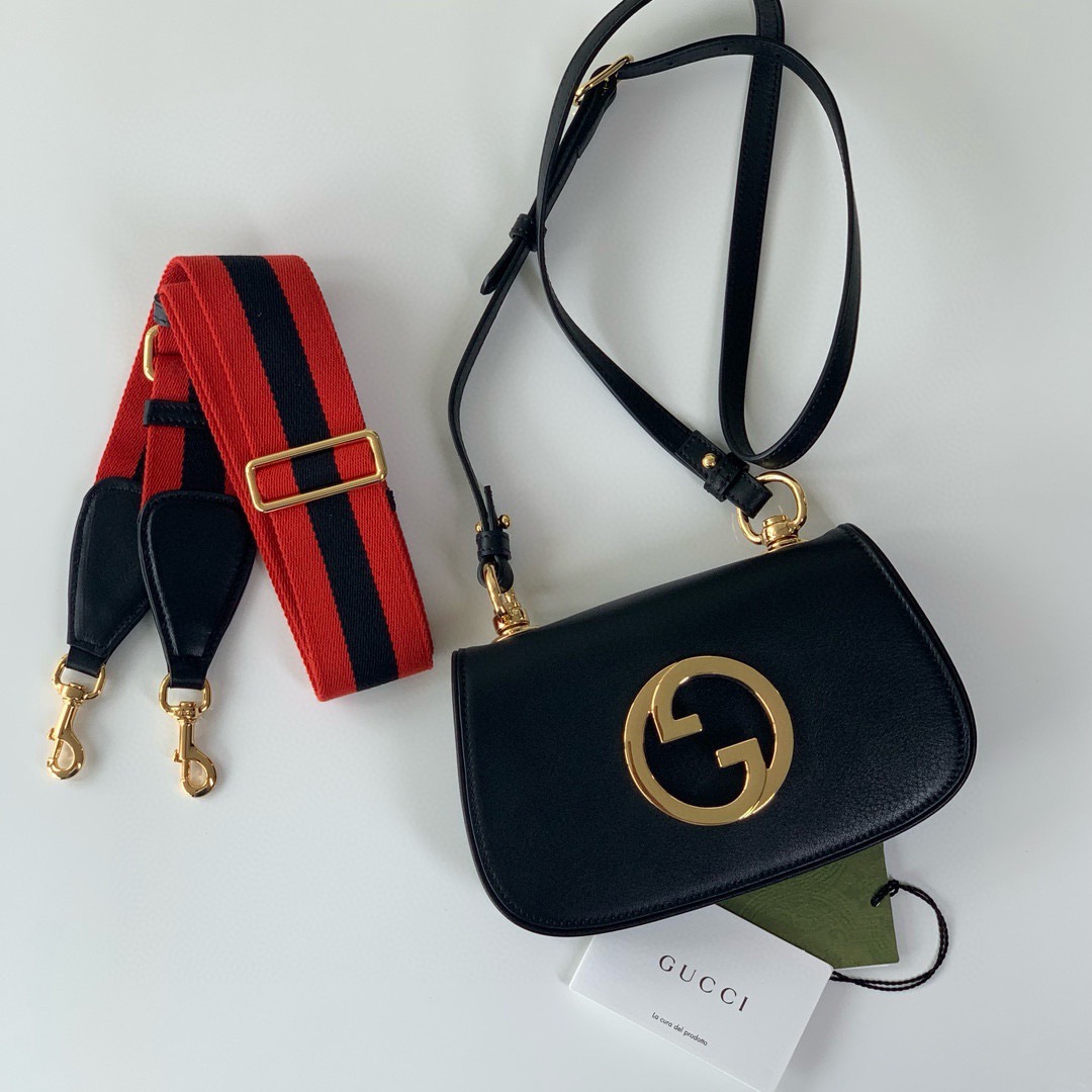 Gucci- Blondie series small handbag.