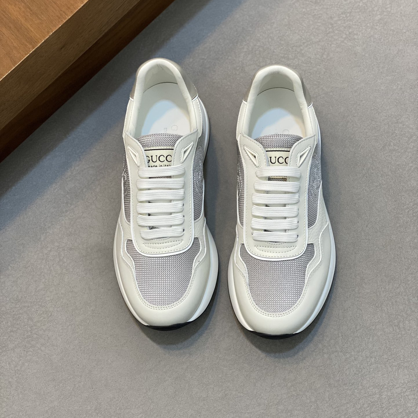 GUCCI - Cowhide Sneakers