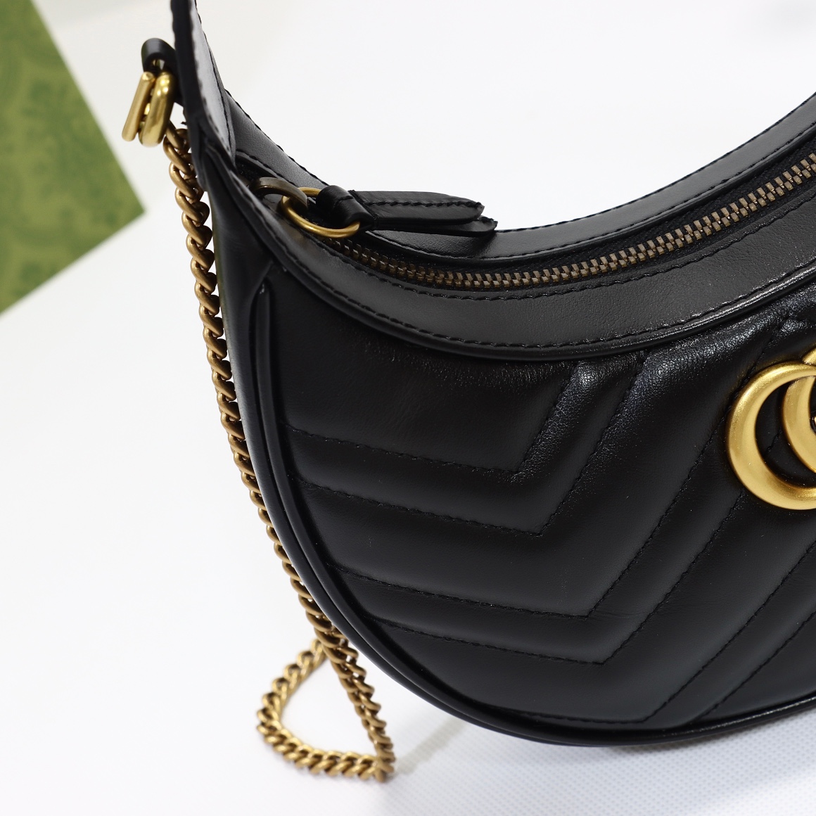 Gucci-Marmont Series Black Crescent Underarm Bag