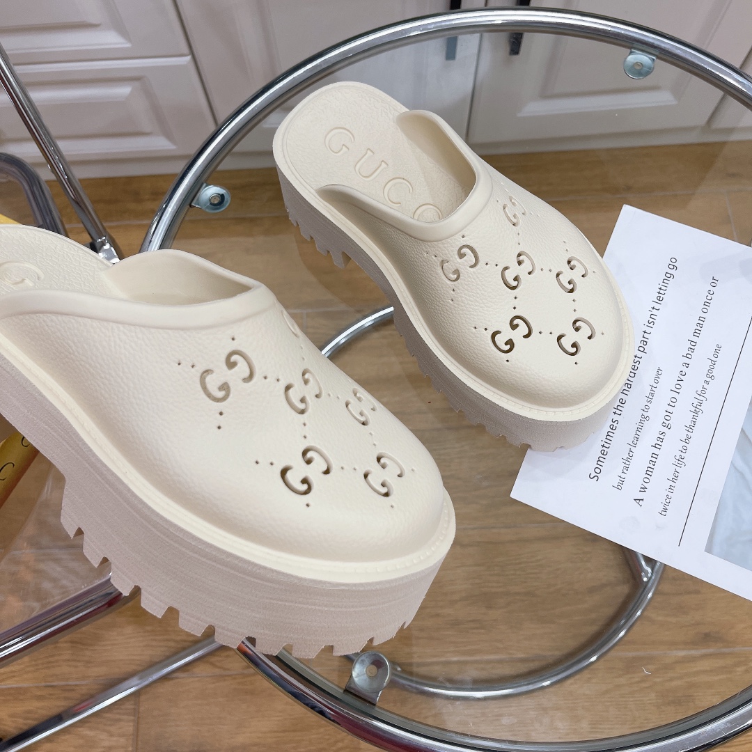 GUCCI-Punched carved hole shoes