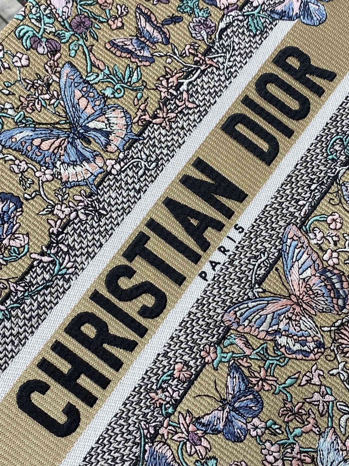DIOR – Embroidery Book Tote