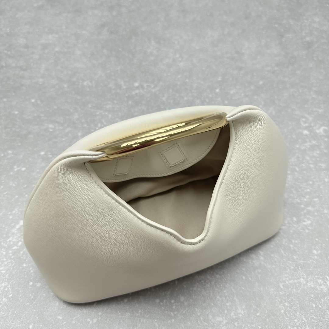 Jacquemus-Square shaped handbag