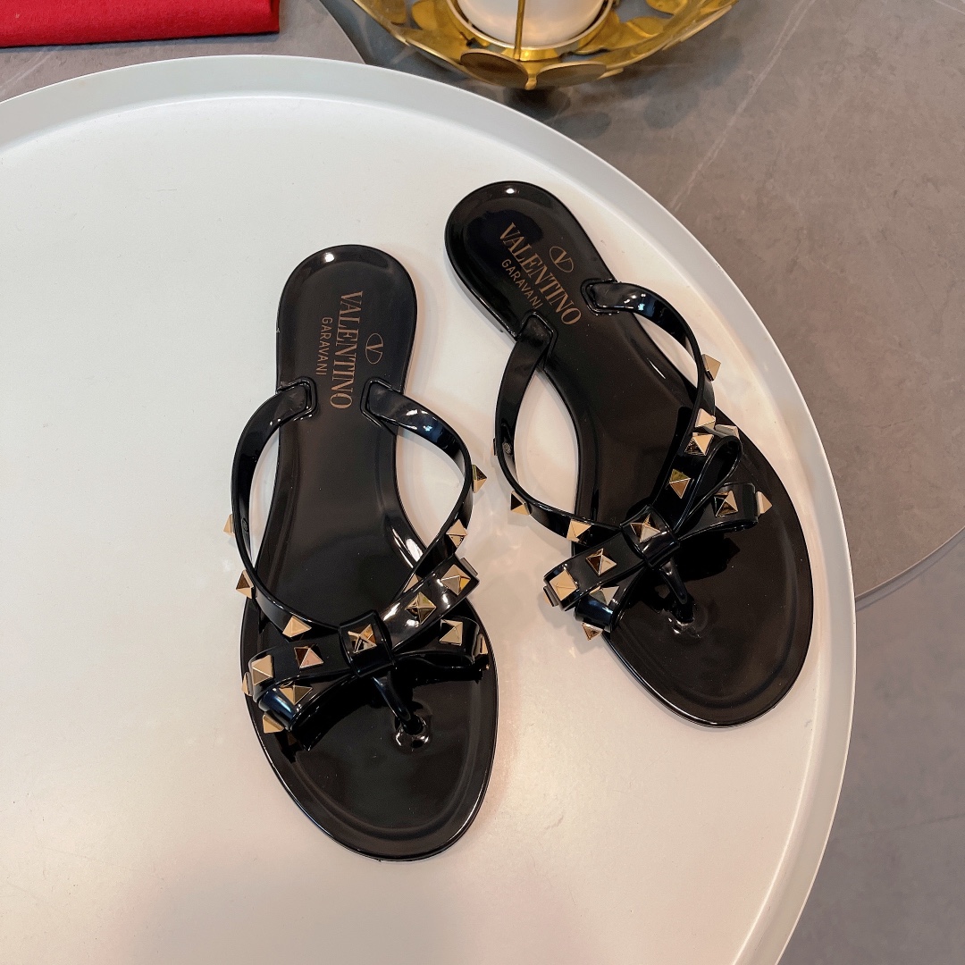 Valentino-Willow nail bow flip flops