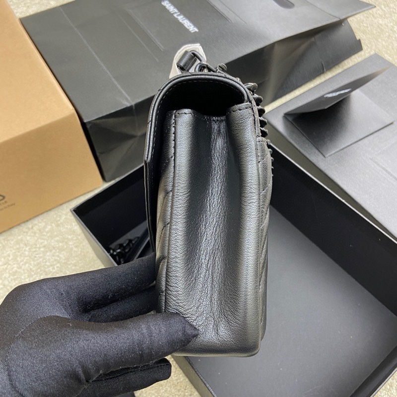 YSL-diamond patterned single chain crossbody bag