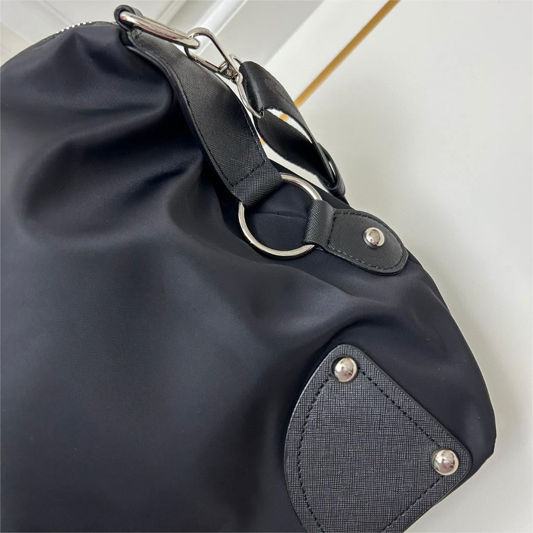 Prada-Autumn and winter tote bag