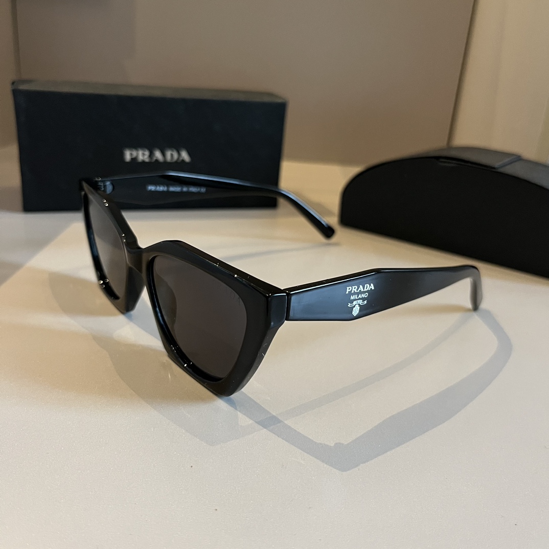 Prada-Angular cat eye Sunglasses