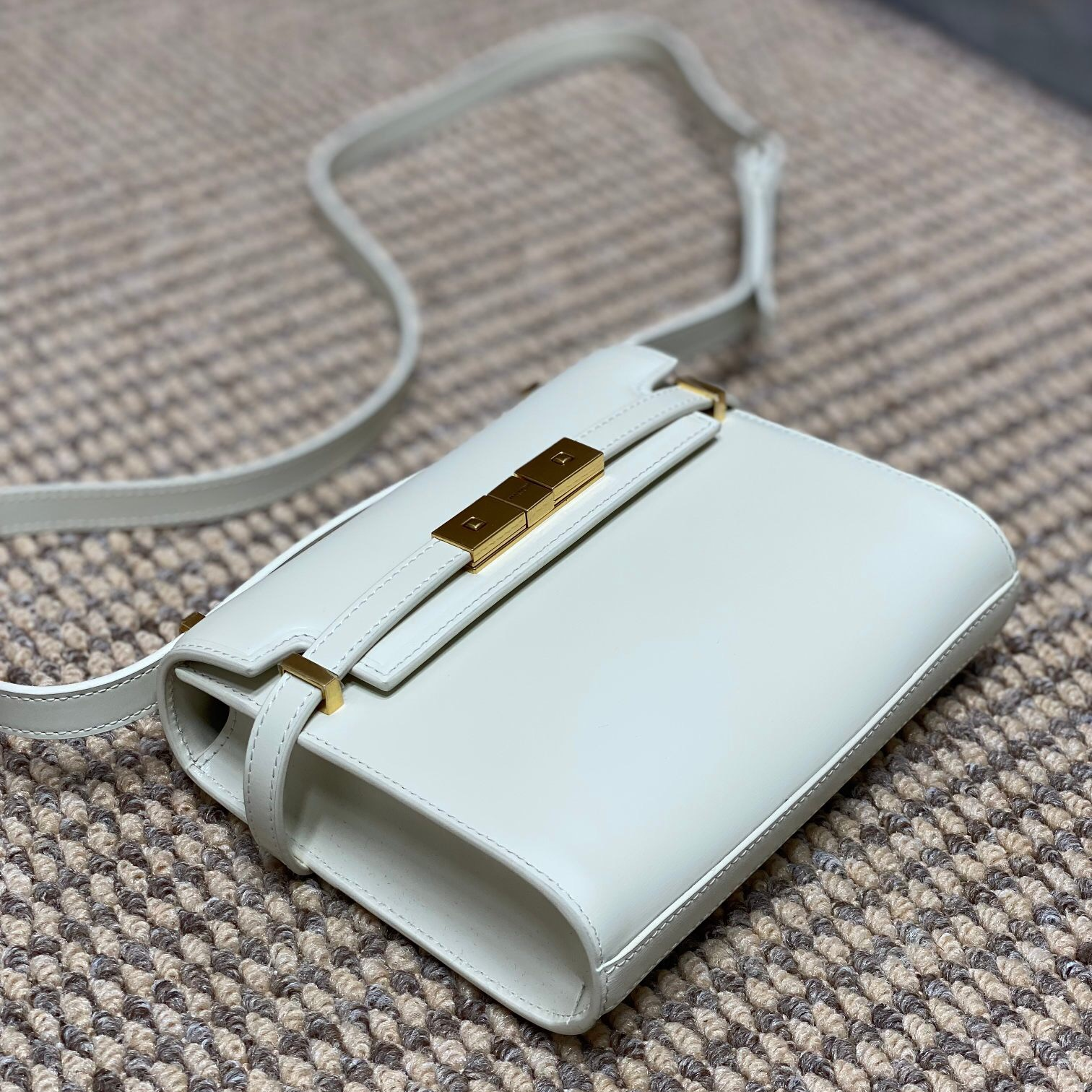 YSL-Flip Manhattan baguette bag