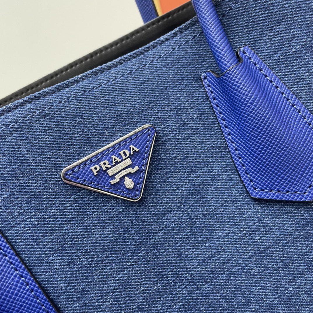 Prada-Cowboy top layer cross pattern cowhide used bag