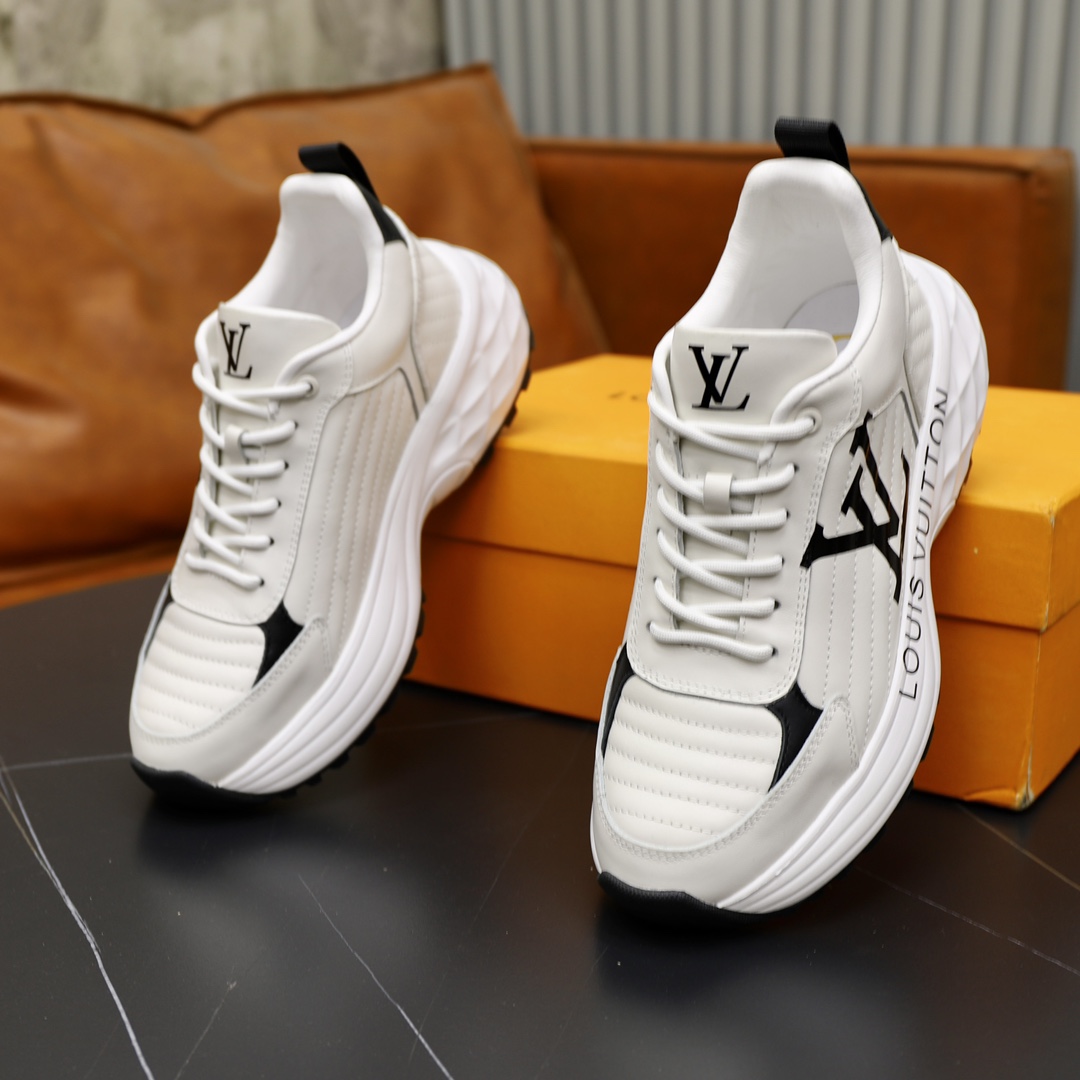 LV-Lightweight and durable sports shoes