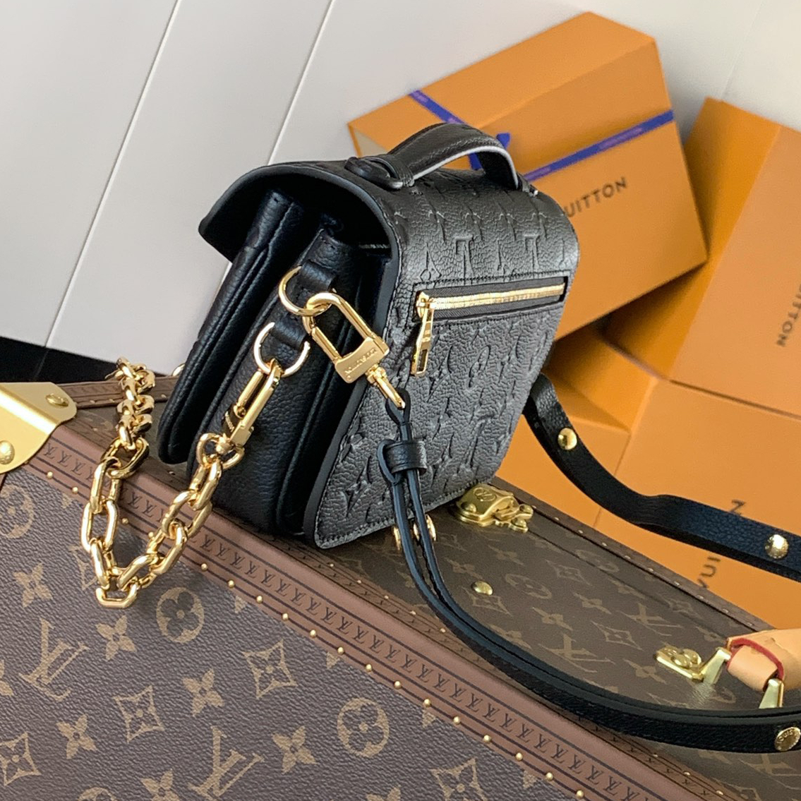 LV - Pochette Metis East - West Embossed Soft Grain Leather Handbag Crossbody Shoulder Bag