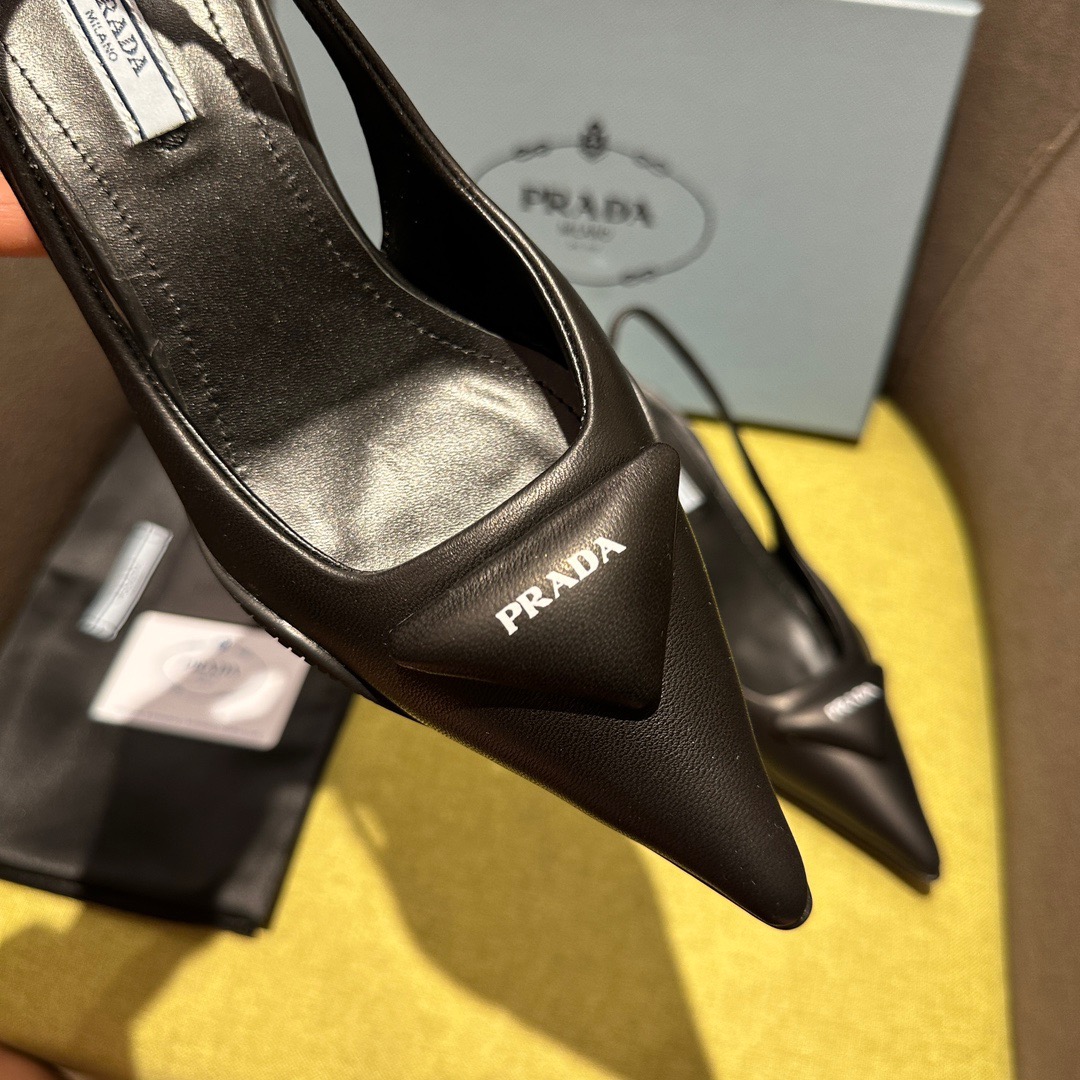 Prada-Sharp pointed cat shoes