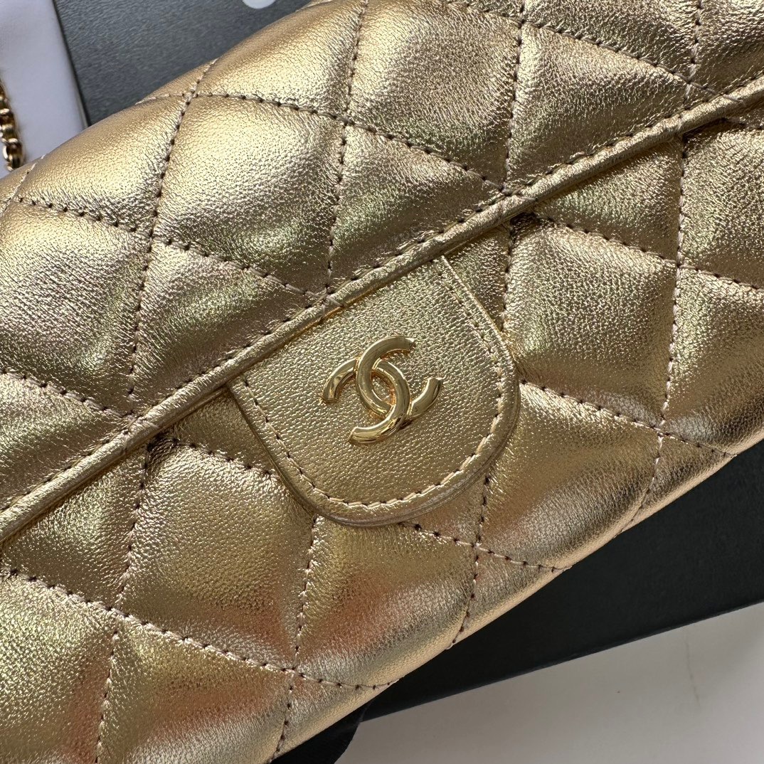 CHANEL-Lattice Caviar Cowhide Bag