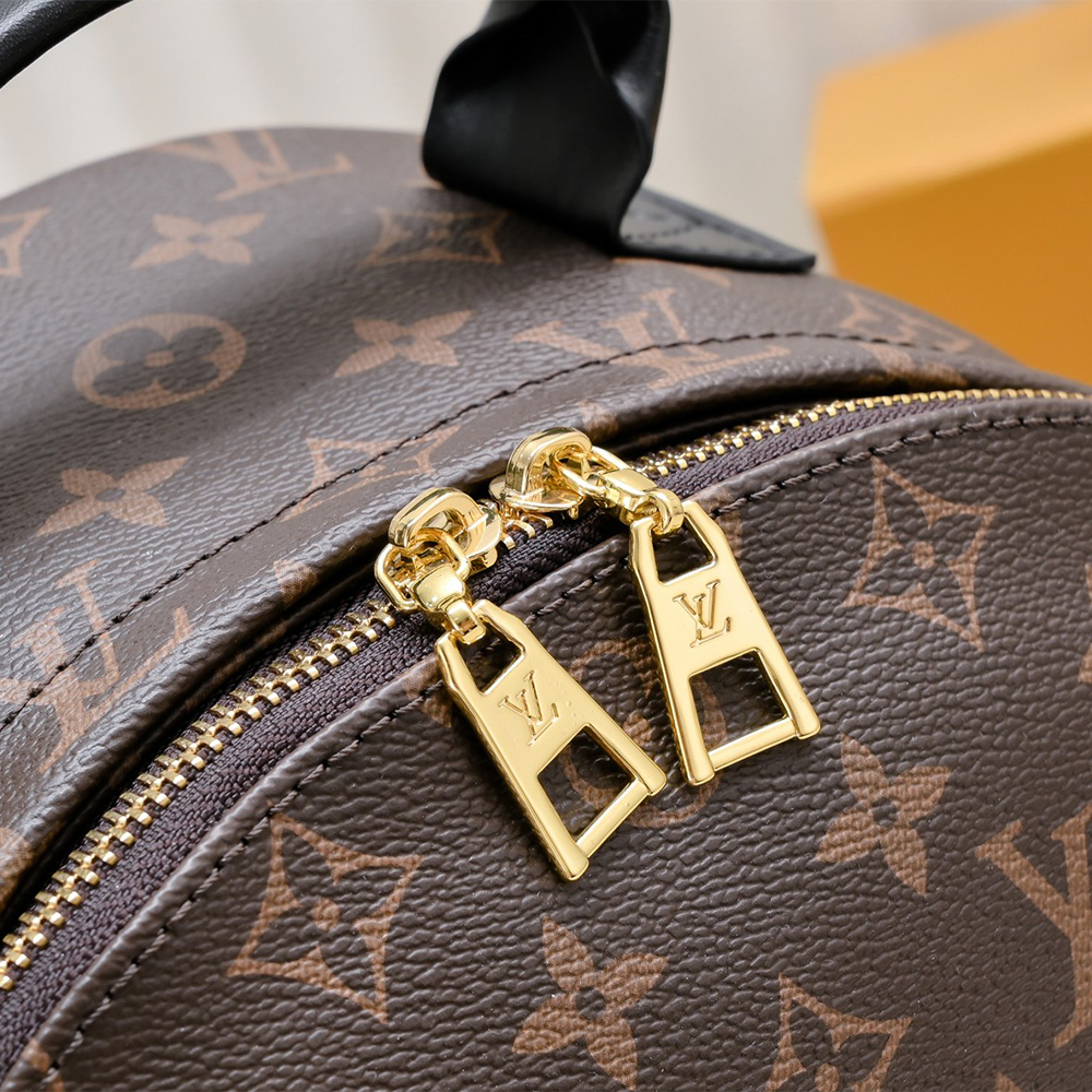 LV-p390 monogram backpack-44874