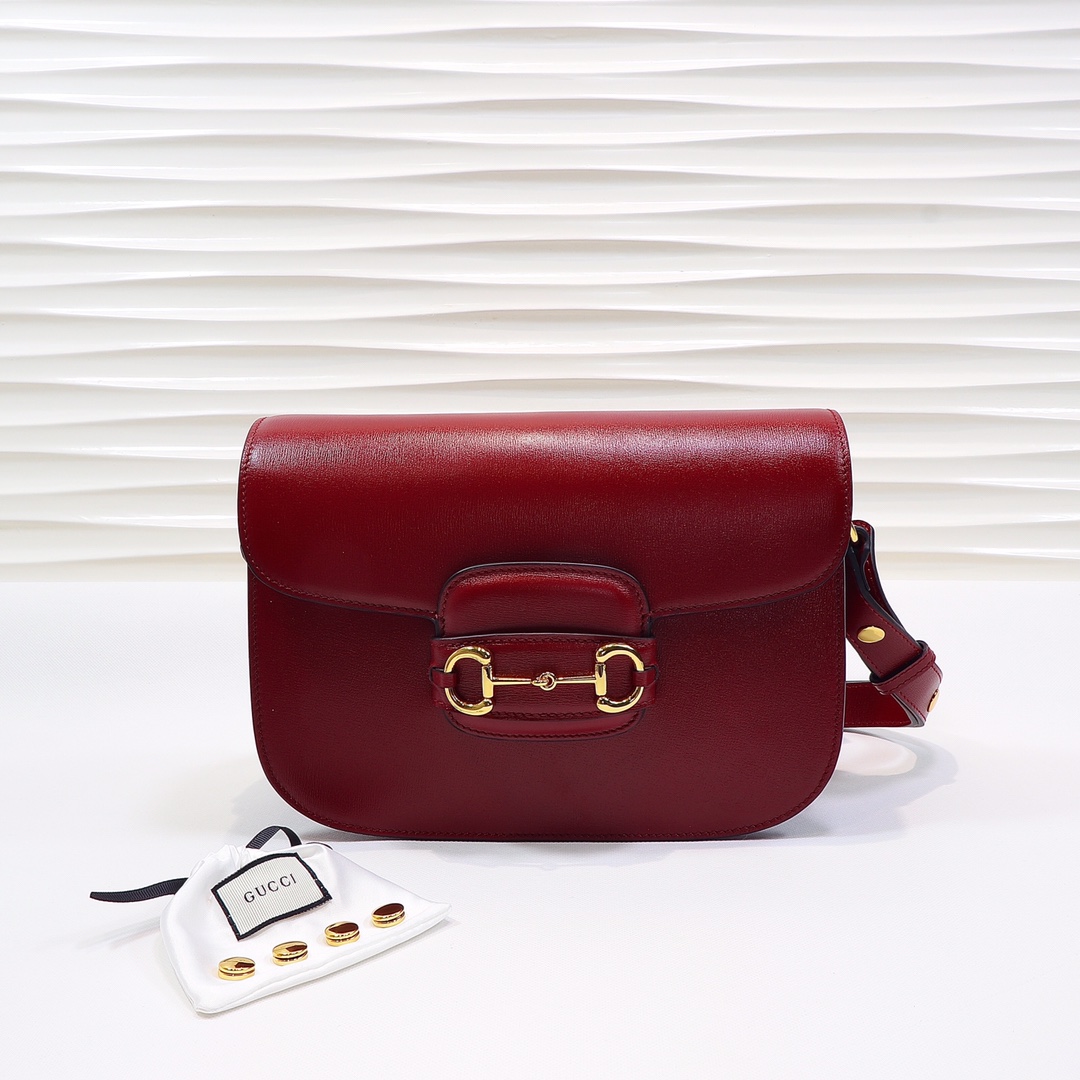 Gucci-Horsebit 1955 Saddle Bag in Red